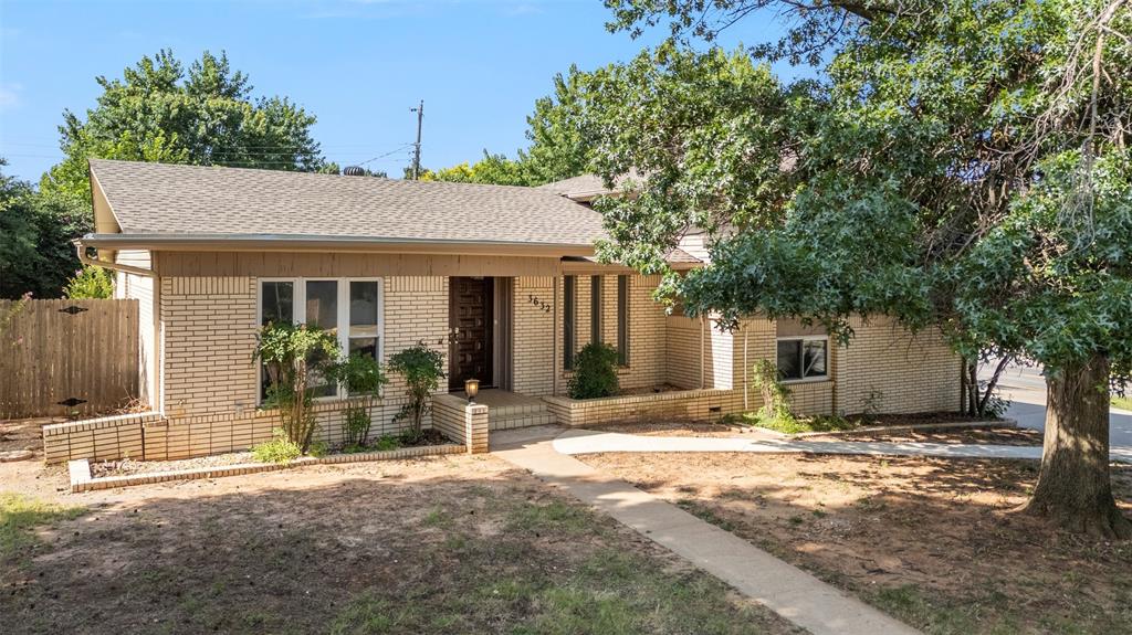 3632 NW 65th Terrace Property Photo 1