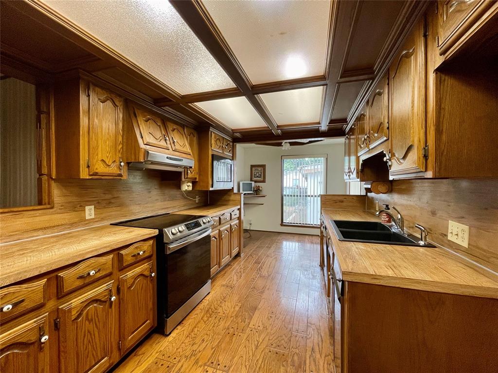 3720 Sw 40th Place Property Photo 1