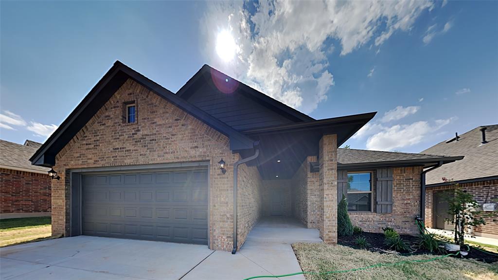 7055 N Richardson Court Property Photo 1