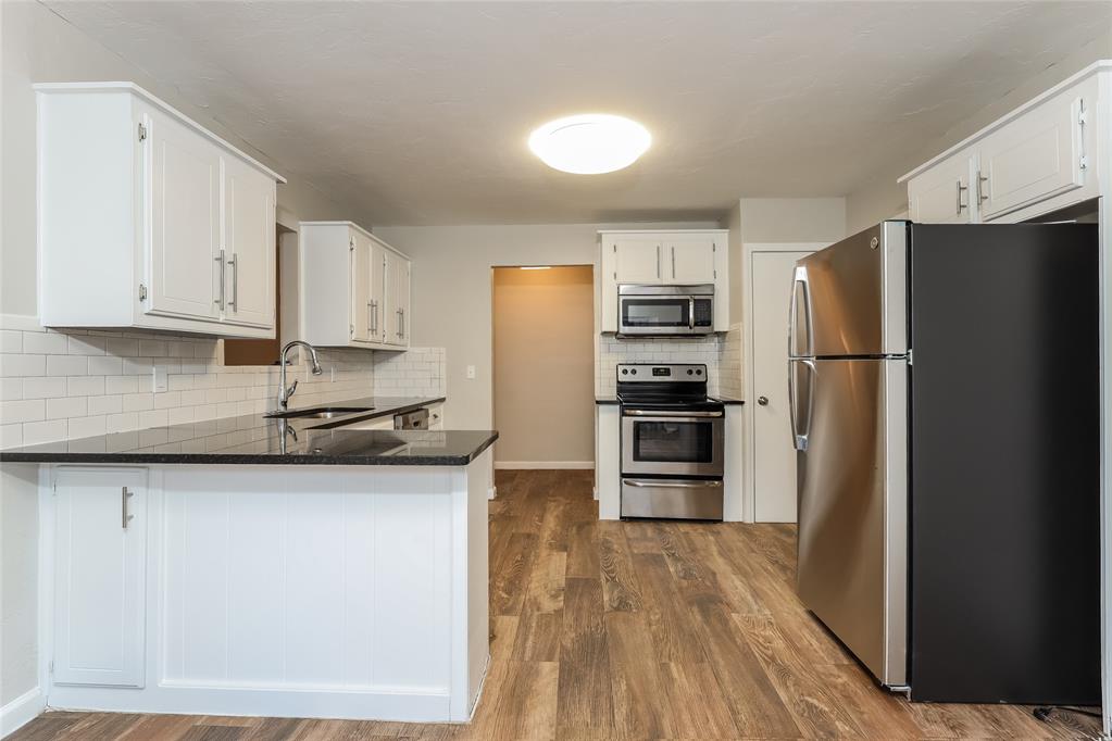 2705 Fairfield Drive Property Photo 6