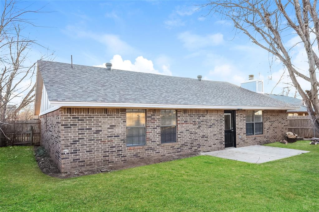 2705 Fairfield Drive Property Photo 15