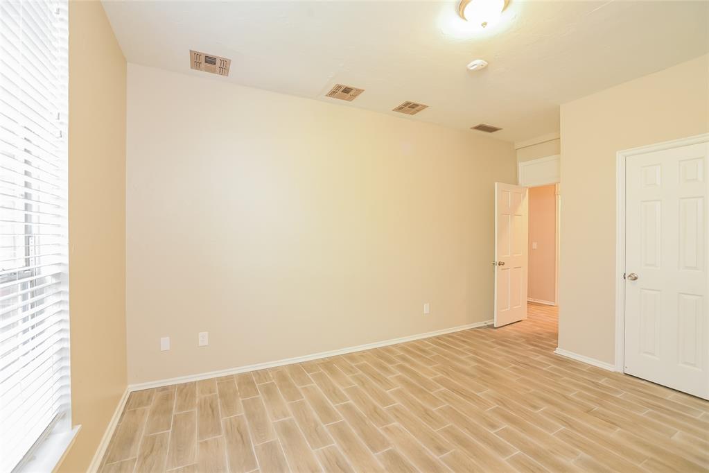 2809 Nw 158th Street Property Photo 14