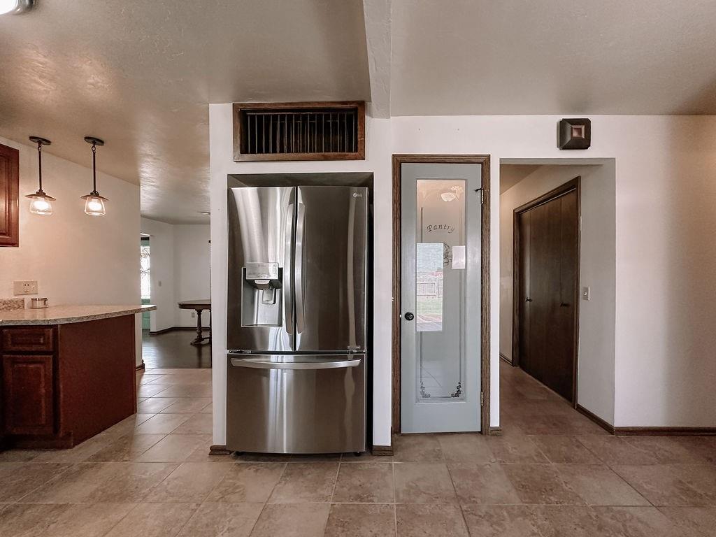 710 N Vernon Avenue Property Photo 17