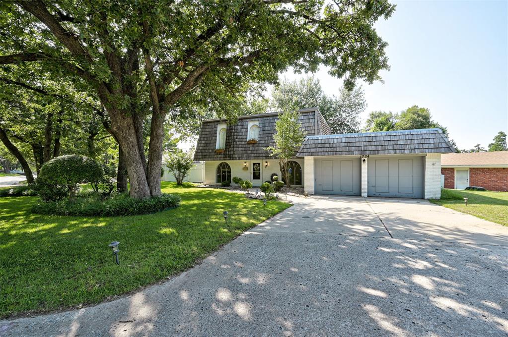1724 N Fordson Avenue Property Photo 3