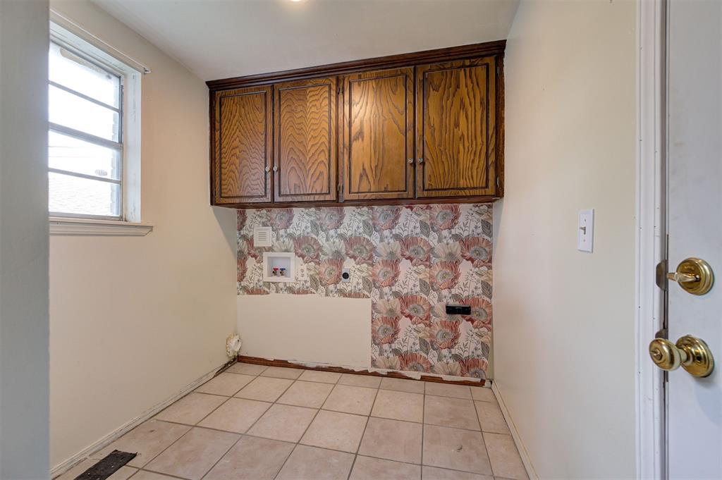 1724 N Fordson Avenue Property Photo 25