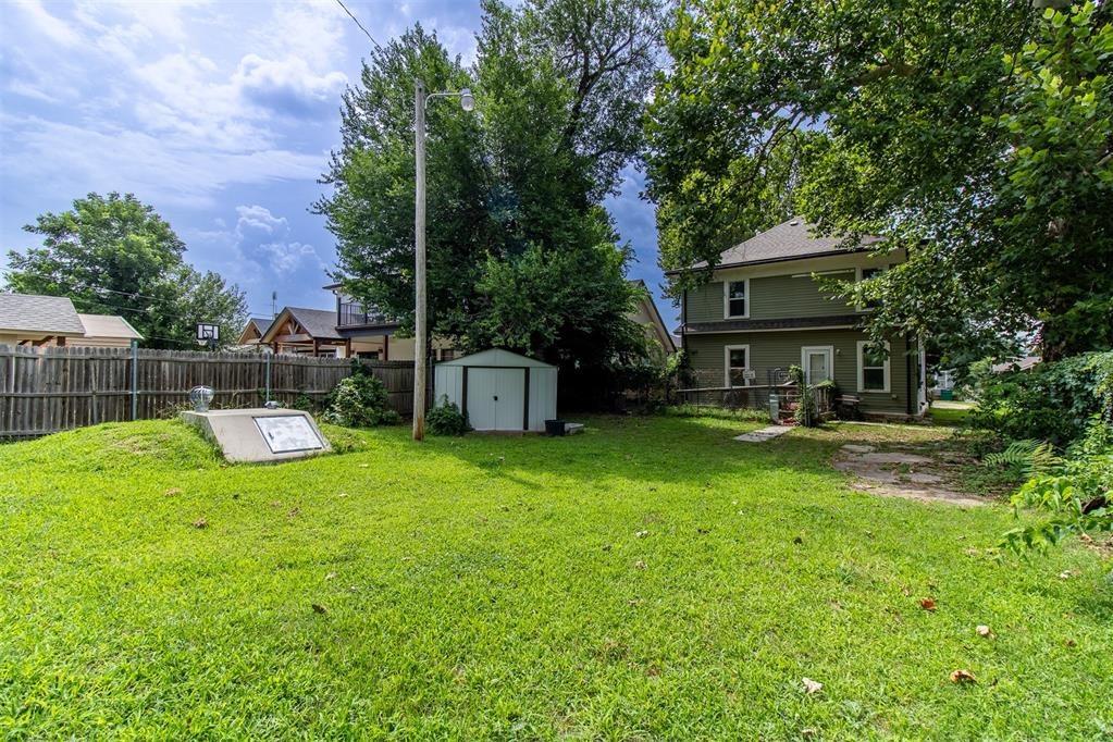 1129 W Park Place Property Photo 20