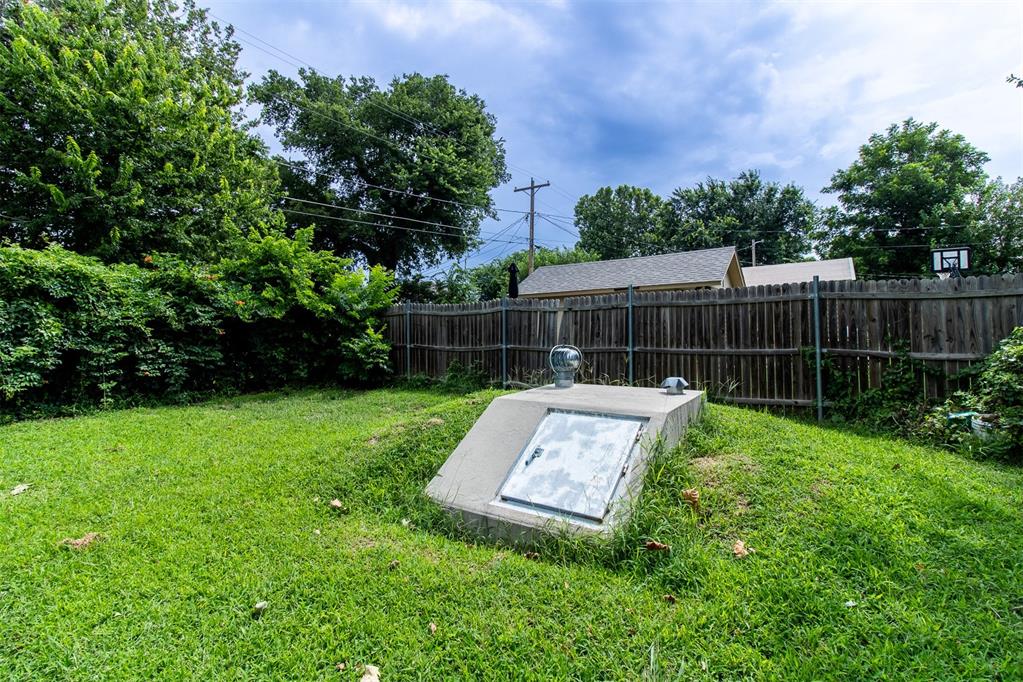 1129 W Park Place Property Photo 22
