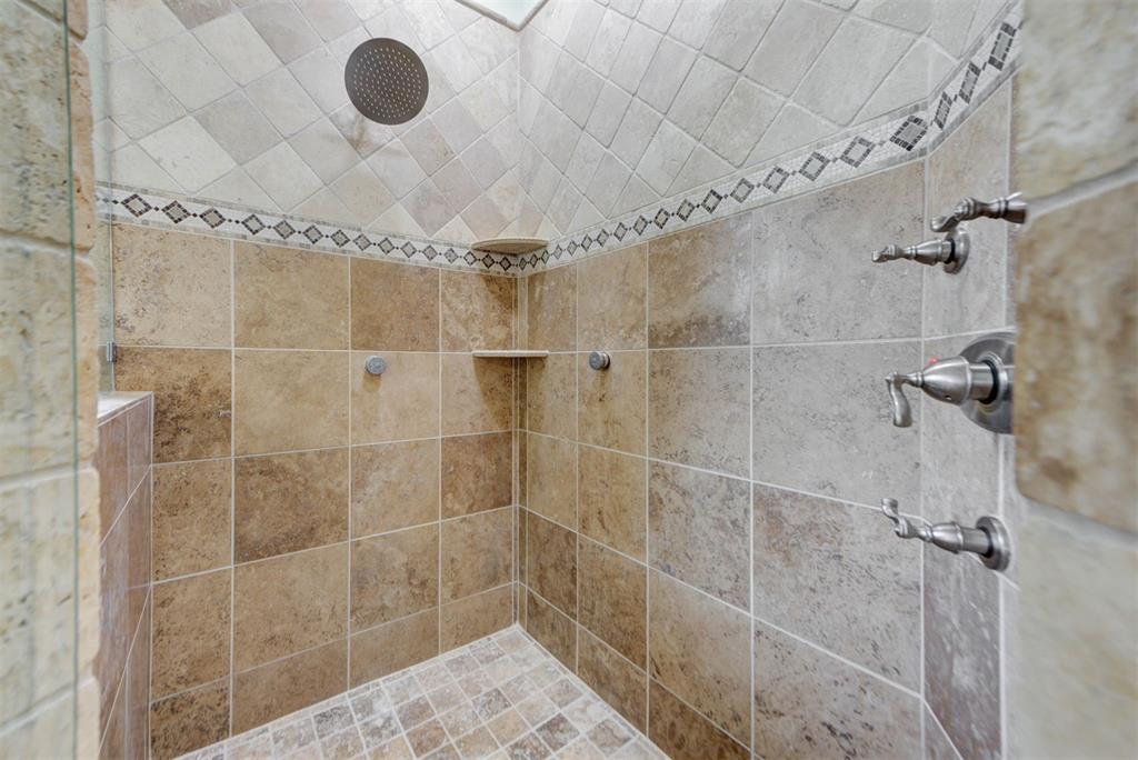 20400 Deer Hollow Drive Property Photo 28