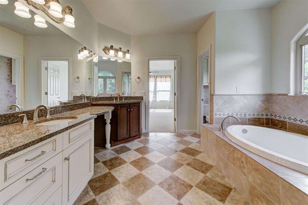 20400 Deer Hollow Drive Property Photo 29
