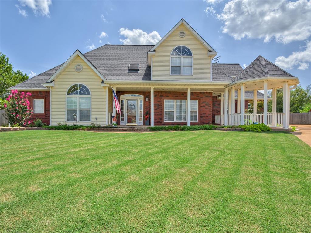 2005 Oak Circle Property Photo 1