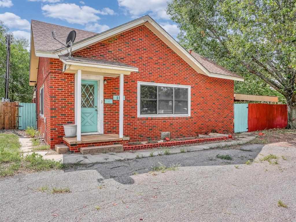 111 N Crittenden Avenue Property Photo 1