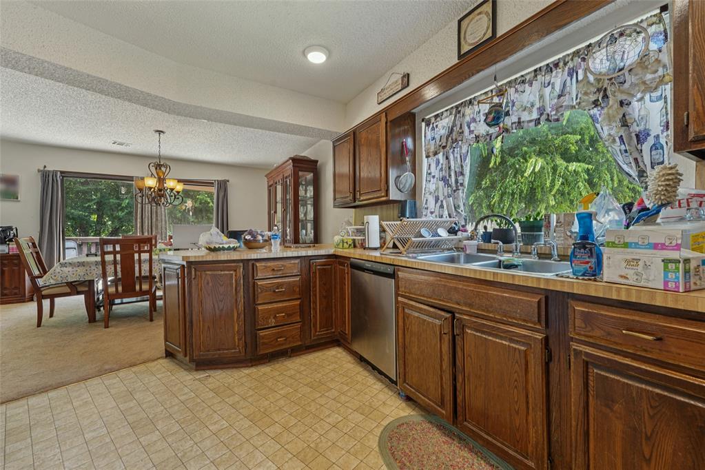 7211 Lakewood Circle Property Photo 11