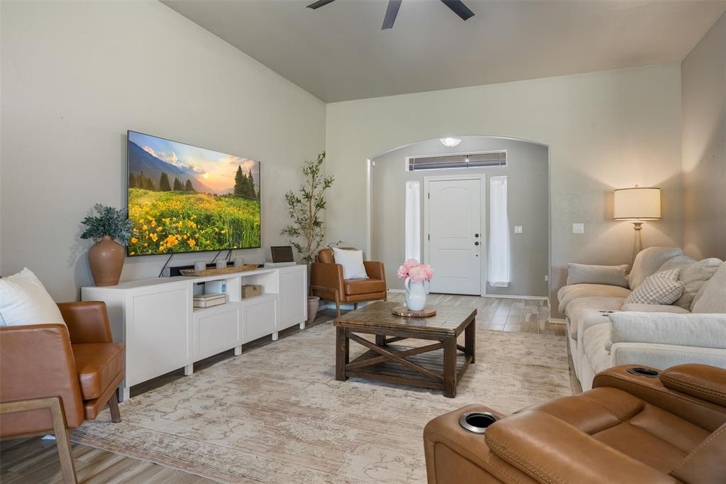 5865 Oak Tree Terrace Property Photo 8