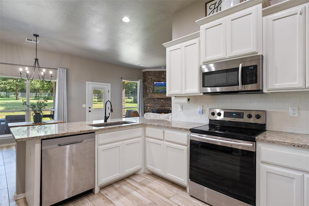 5865 Oak Tree Terrace Property Photo 13