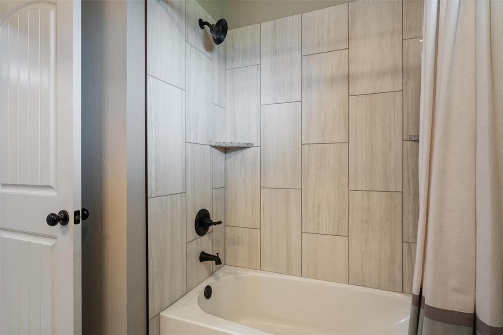 5865 Oak Tree Terrace Property Photo 17