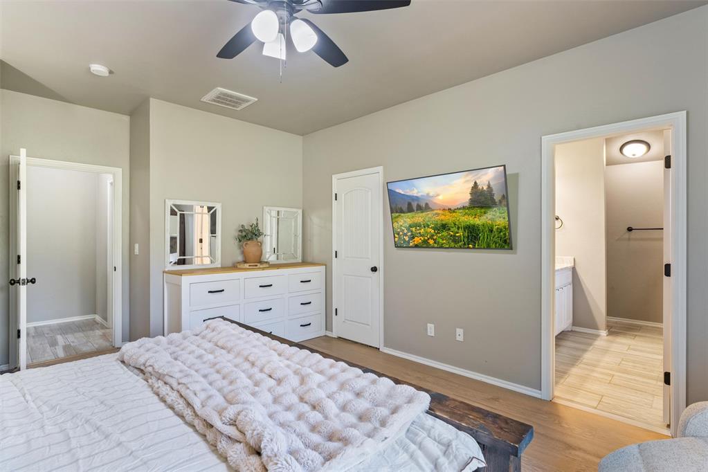 5865 Oak Tree Terrace Property Photo 28