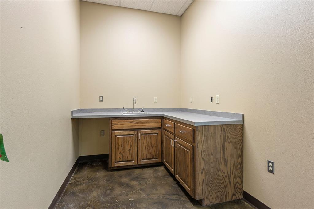 800 Fir Street Property Photo 24