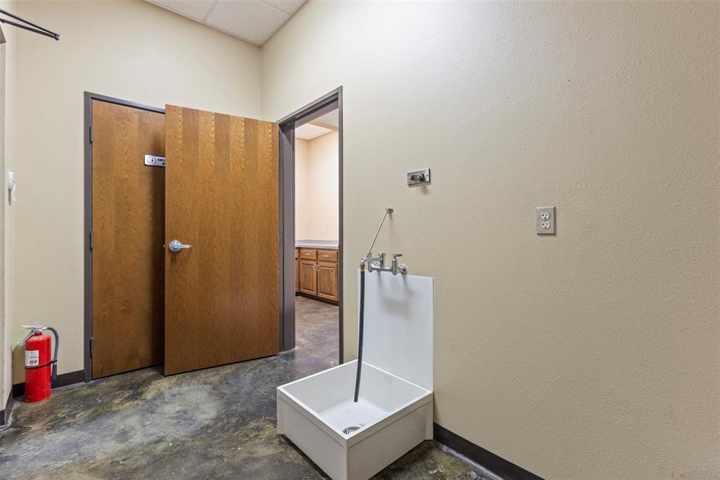 800 Fir Street Property Photo 28