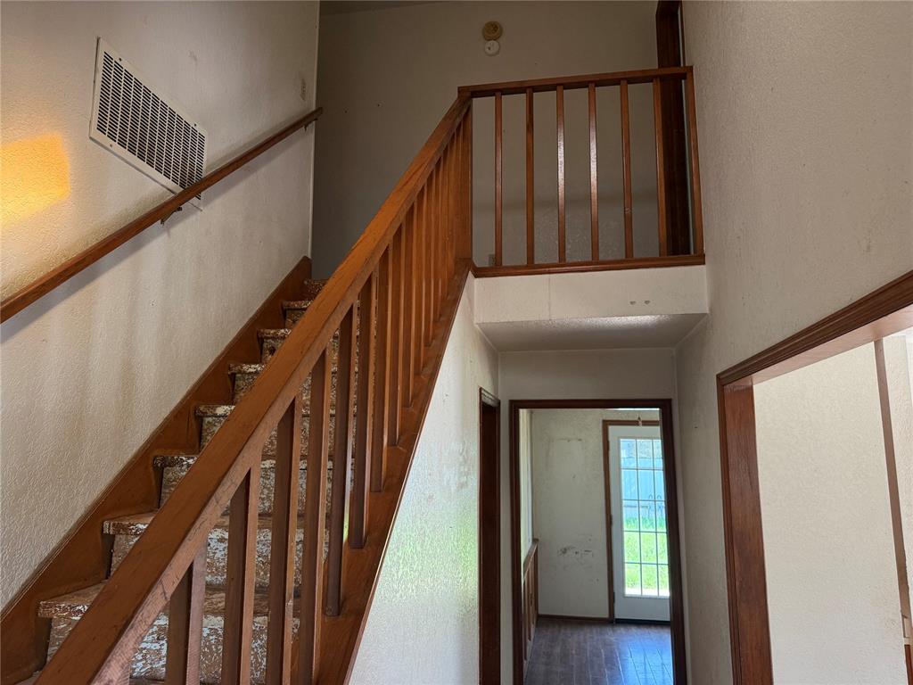 2113 Ne 9th Street Property Photo 4