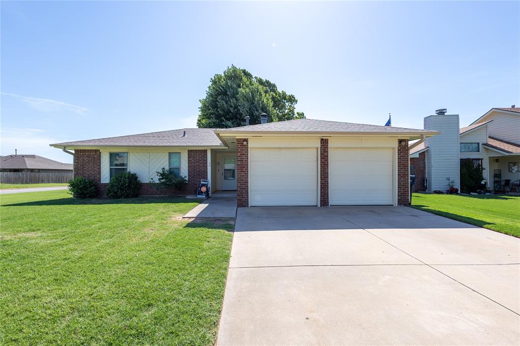 20 N Eastgate Drive Property Photo 1
