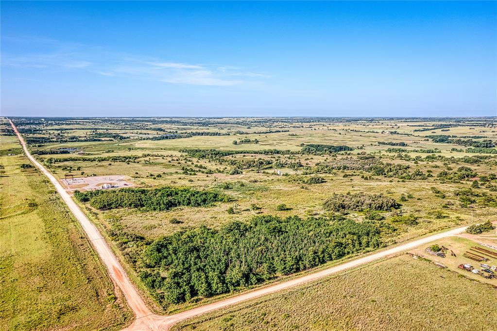 N1690/e0950 Road Property Photo