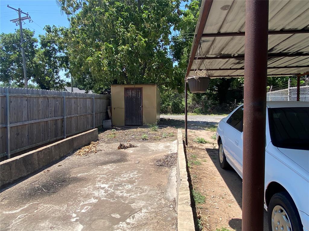 211 N Grand Street Property Photo 19