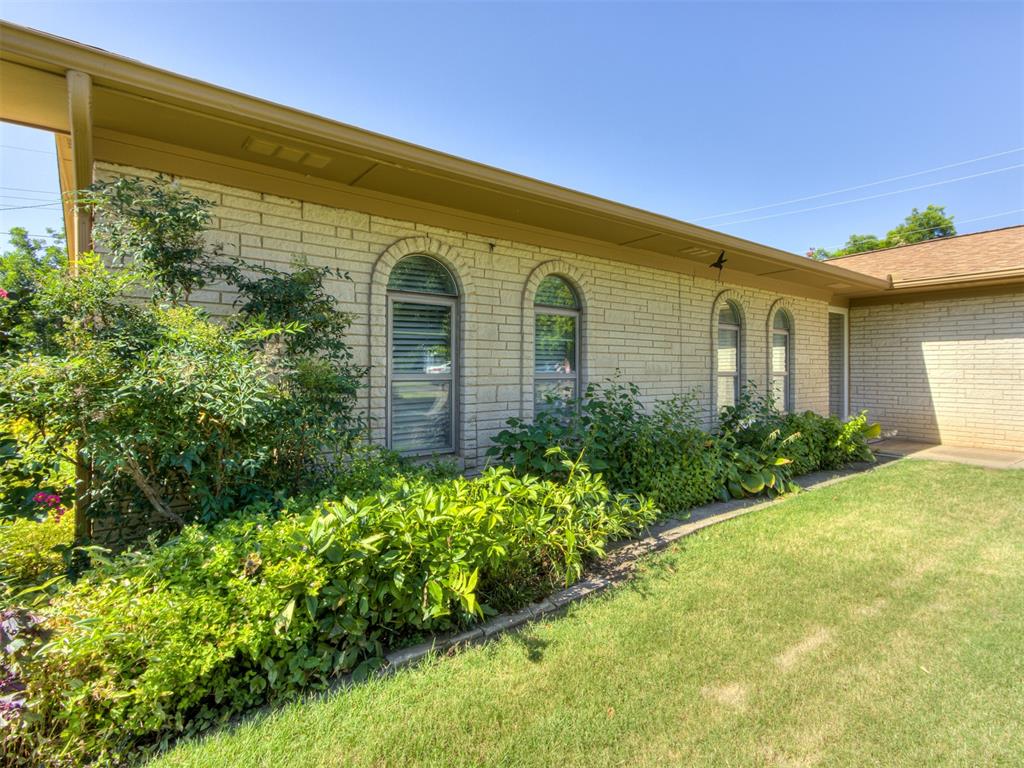 707 W Van Buren Street Property Photo 4