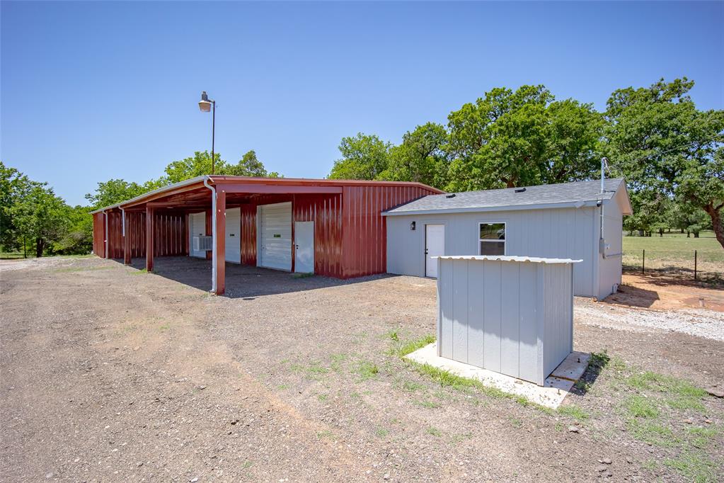 1402 W Veterans Memorial Highway Property Photo 1
