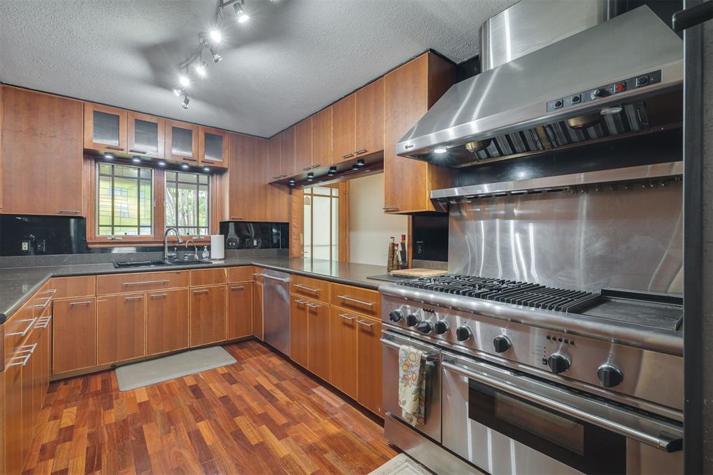 1311 W Mckinley Avenue Property Photo 11