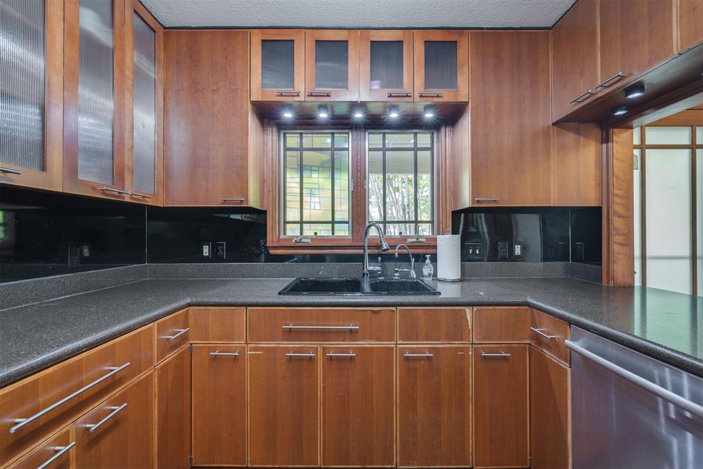 1311 W Mckinley Avenue Property Photo 13