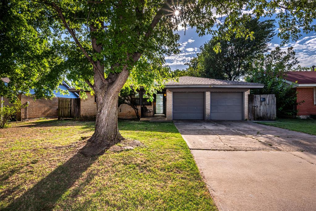 1121 Harrington Drive Property Photo 1