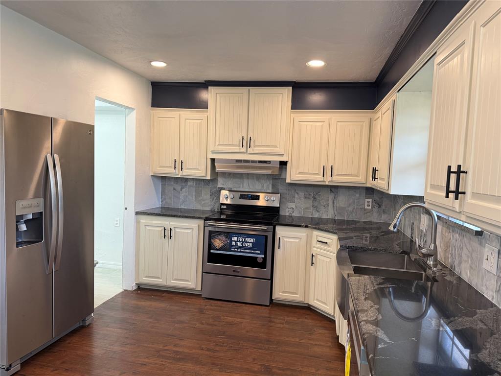 9901 Hummingbird Lane Property Photo 2