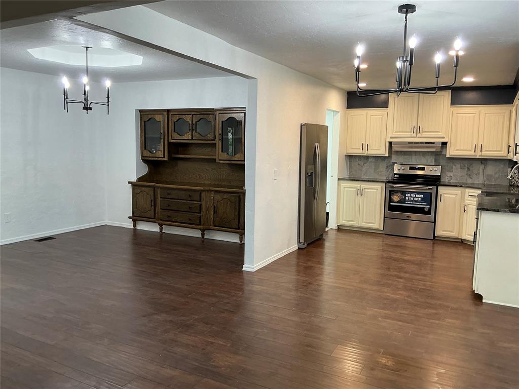 9901 Hummingbird Lane Property Photo 12