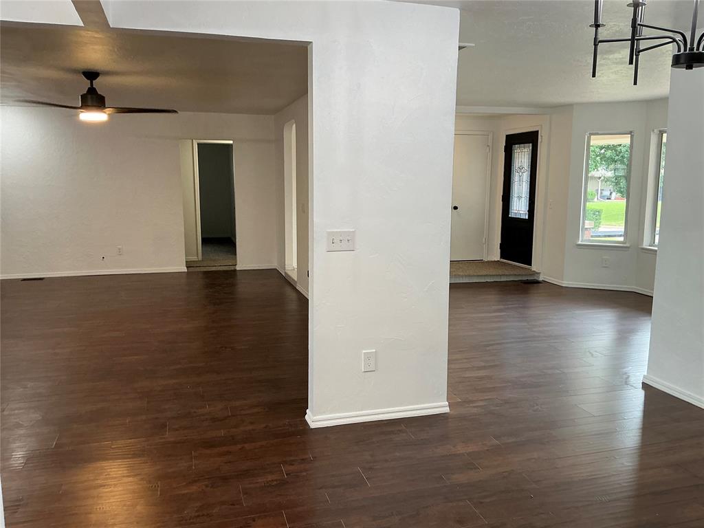9901 Hummingbird Lane Property Photo 13
