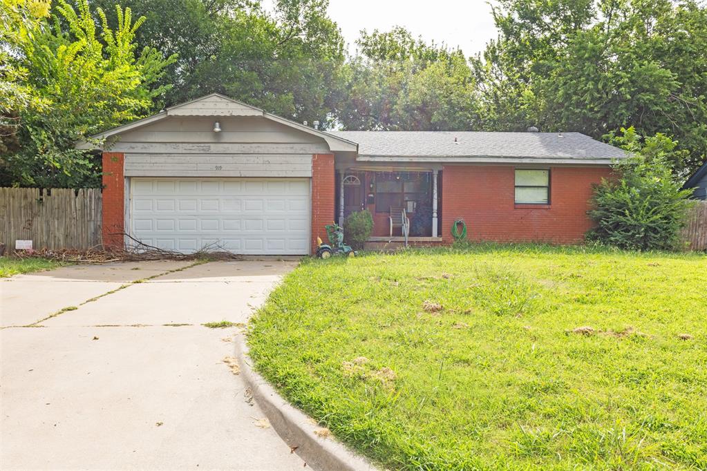 919 Canterbury Avenue Property Photo 1
