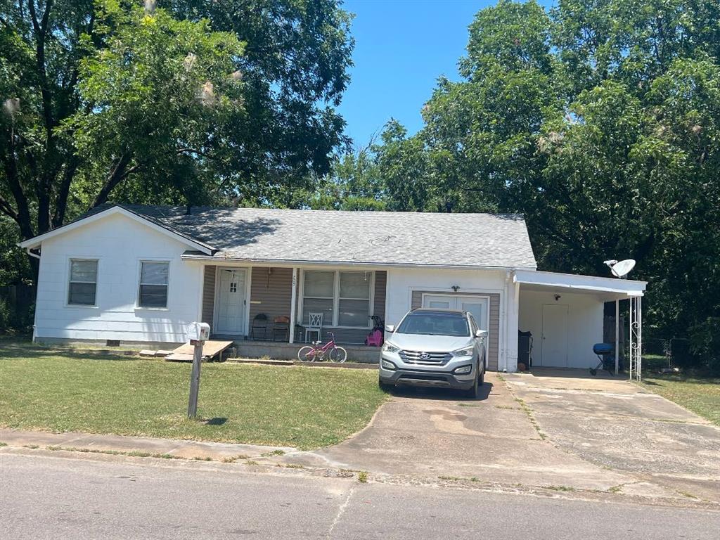 705 Roosevelt Street Property Photo 1