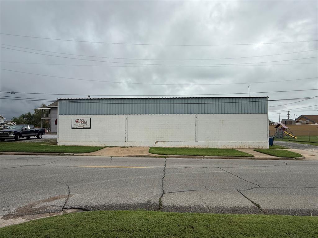 517 N Washington Avenue Property Photo 19
