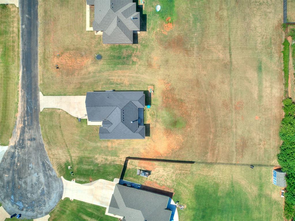 921 Red Rock Road Property Photo 4