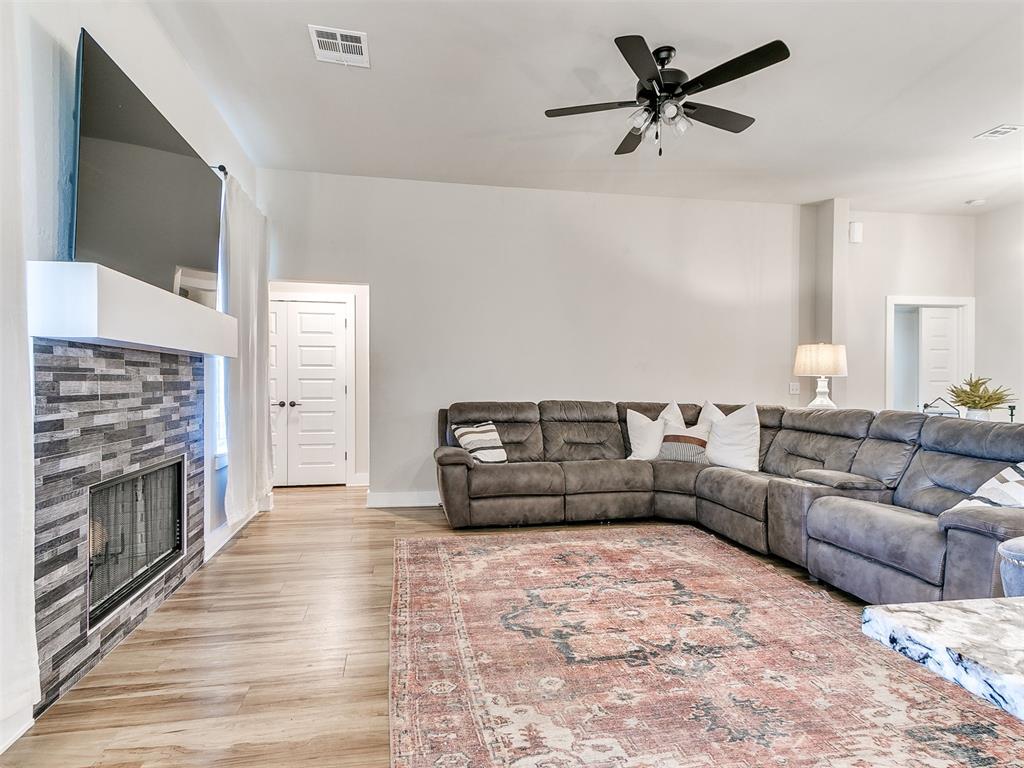 921 Red Rock Road Property Photo 15