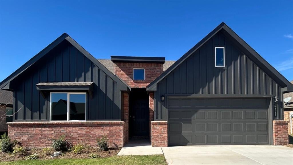 6205 Green Meadow Lane Property Photo 1