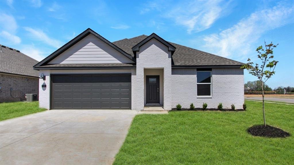 6205 Green Meadows Lane Property Photo 1
