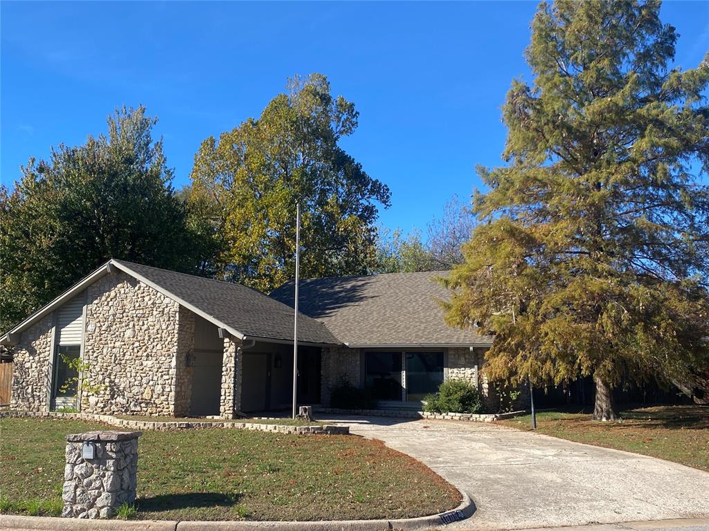 1809 Paisley Court Property Photo 1