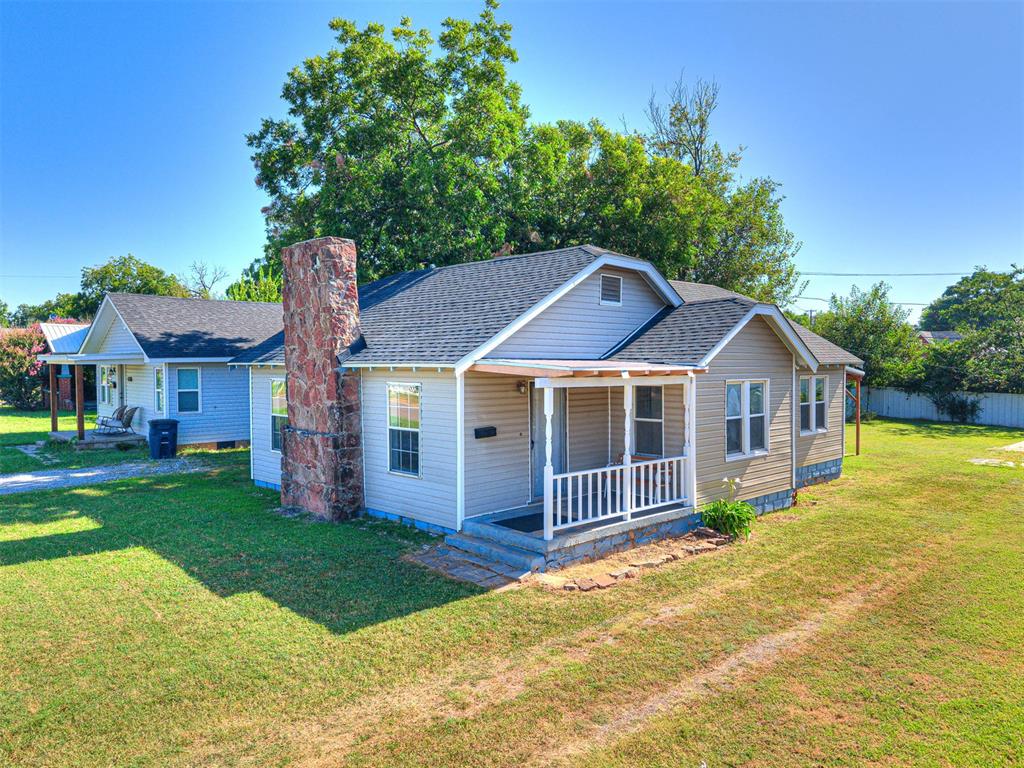 1217 N Market Avenue Property Photo 1