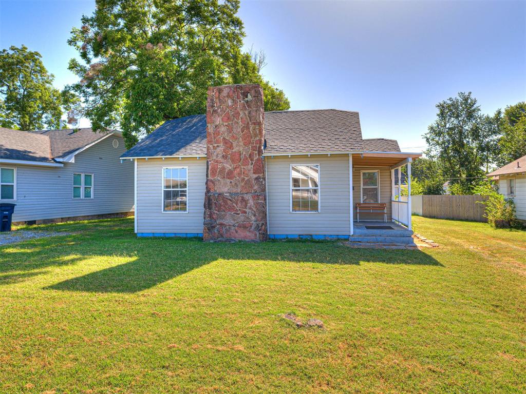 1217 N Market Avenue Property Photo 4
