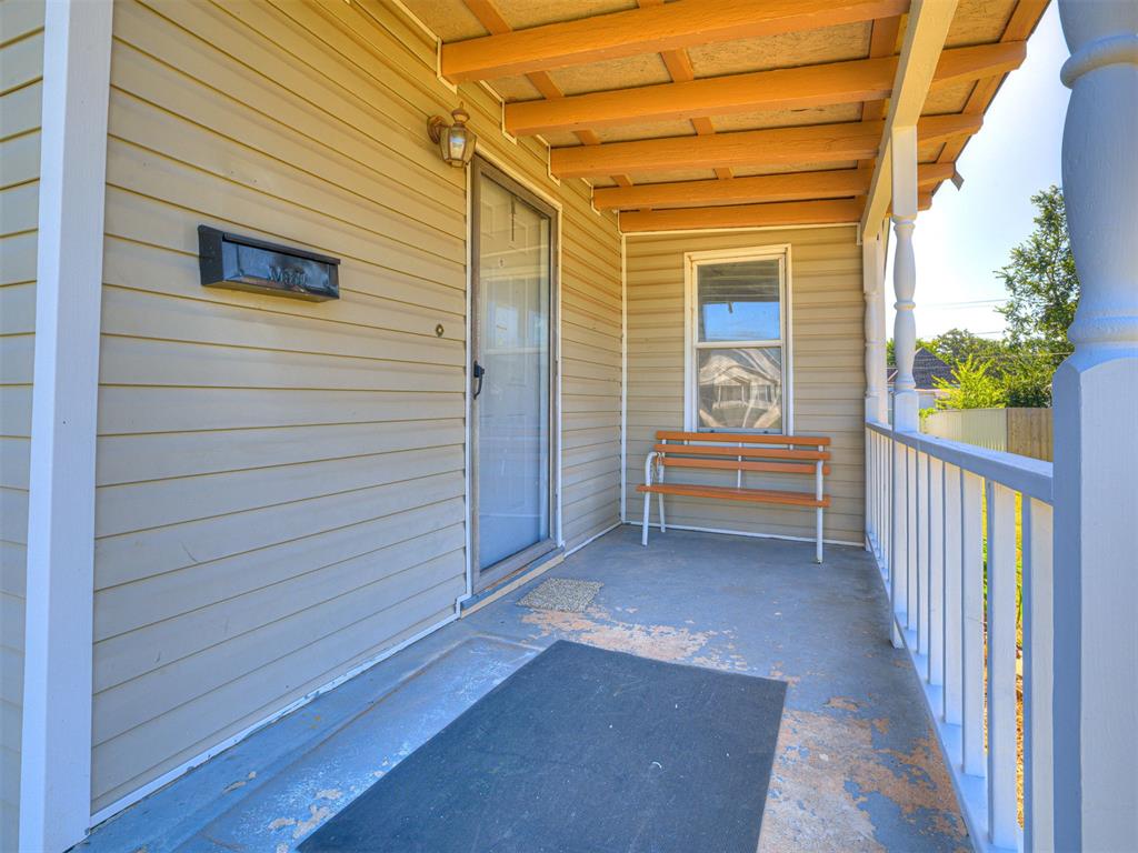 1217 N Market Avenue Property Photo 7