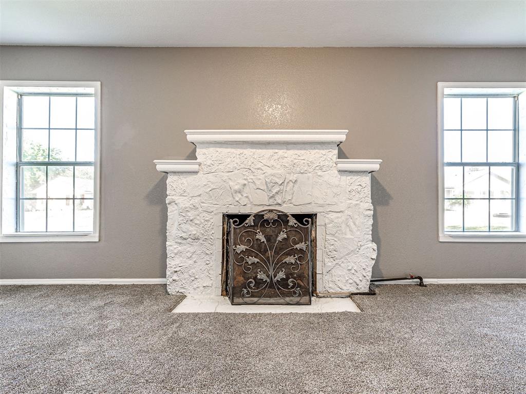 1217 N Market Avenue Property Photo 10