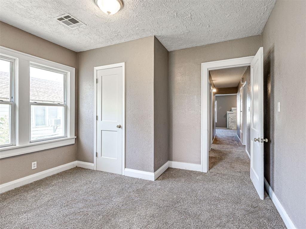 1217 N Market Avenue Property Photo 20