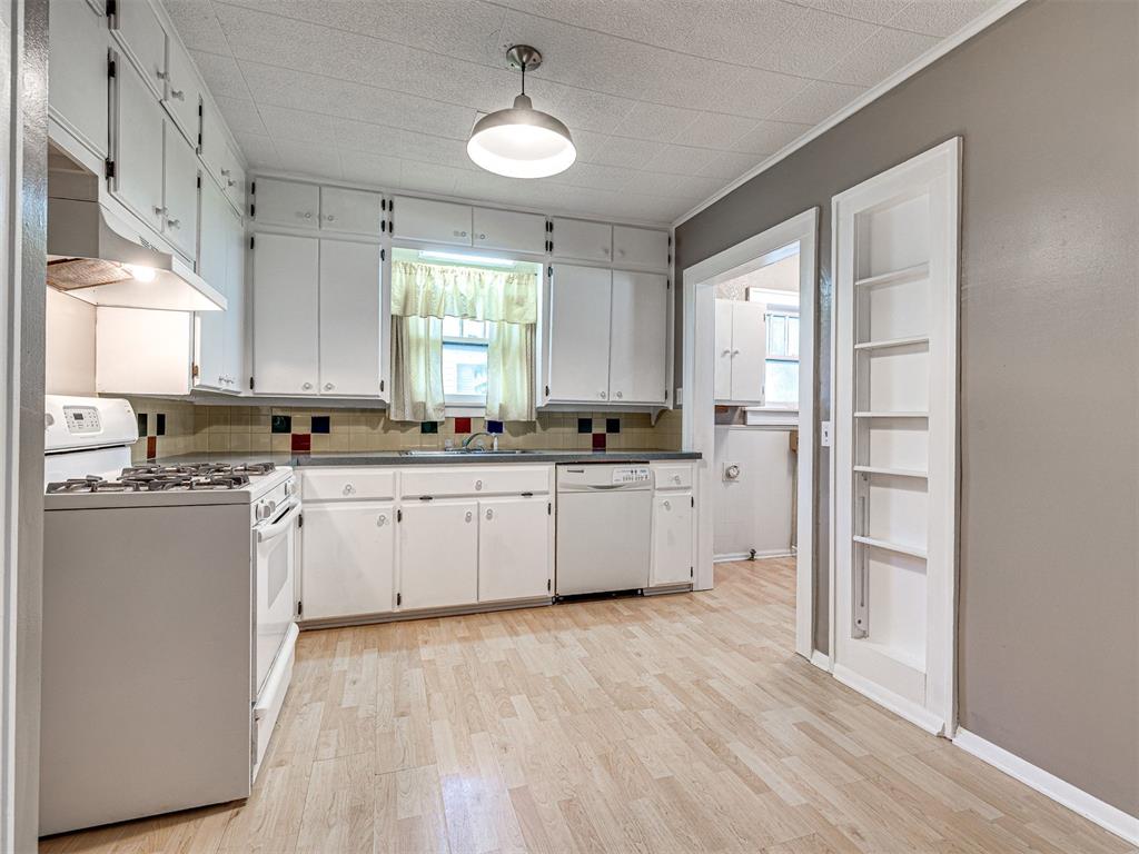 1217 N Market Avenue Property Photo 22