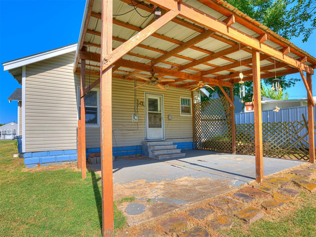 1217 N Market Avenue Property Photo 30