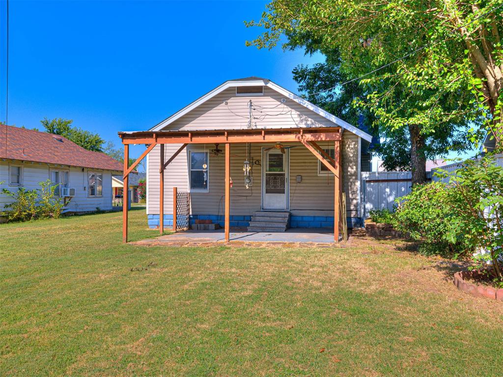1217 N Market Avenue Property Photo 31
